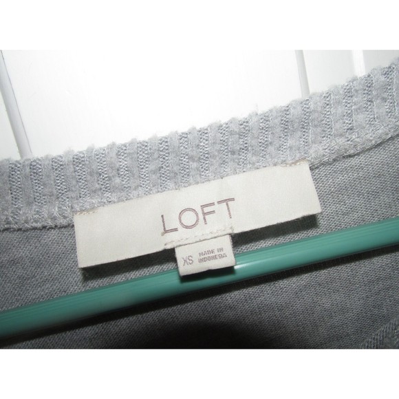 LOFT Women's Gray Boat Neck Soft Long Sleeve Pullover Sweater Size XS - Picture 4 of 6